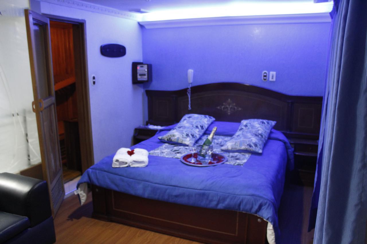 Motel Piramides De Cristal Bogota Exterior photo