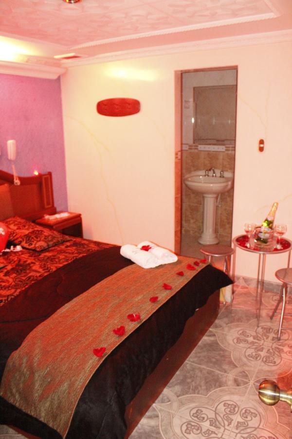 Motel Piramides De Cristal Bogota Exterior photo
