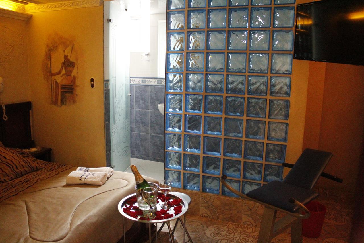 Motel Piramides De Cristal Bogota Exterior photo